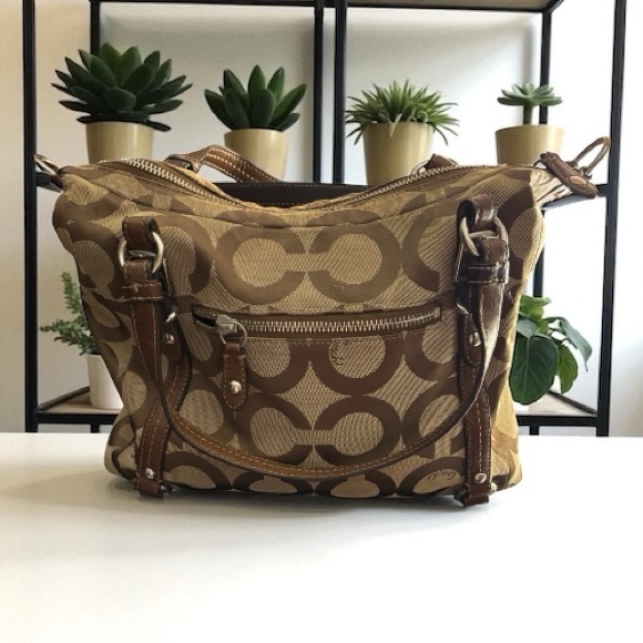 Coach Vintage Tan and Brown Shoulder Bag - Picture 1 of 6